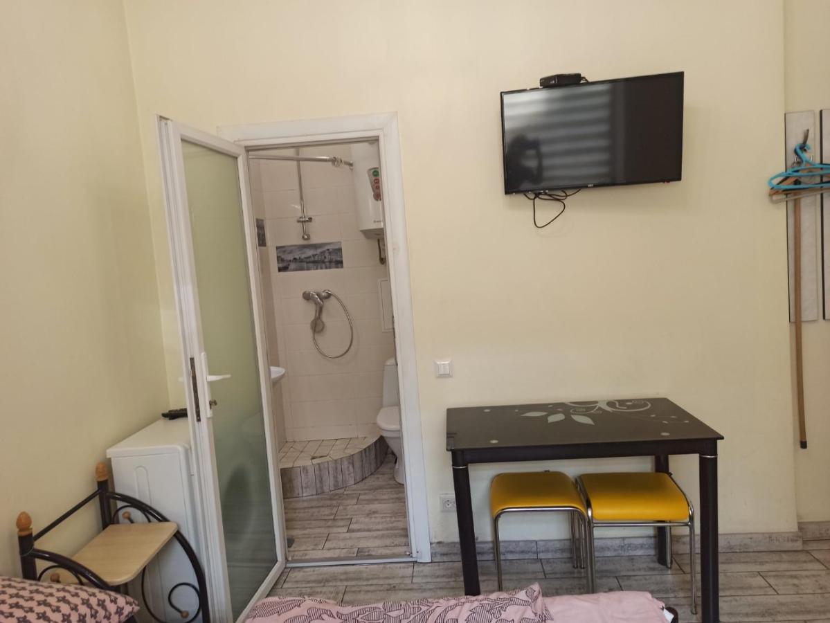 Smart Yellow Apartment-15 Хв Від Жд Вокзалу Lviv Buitenkant foto
