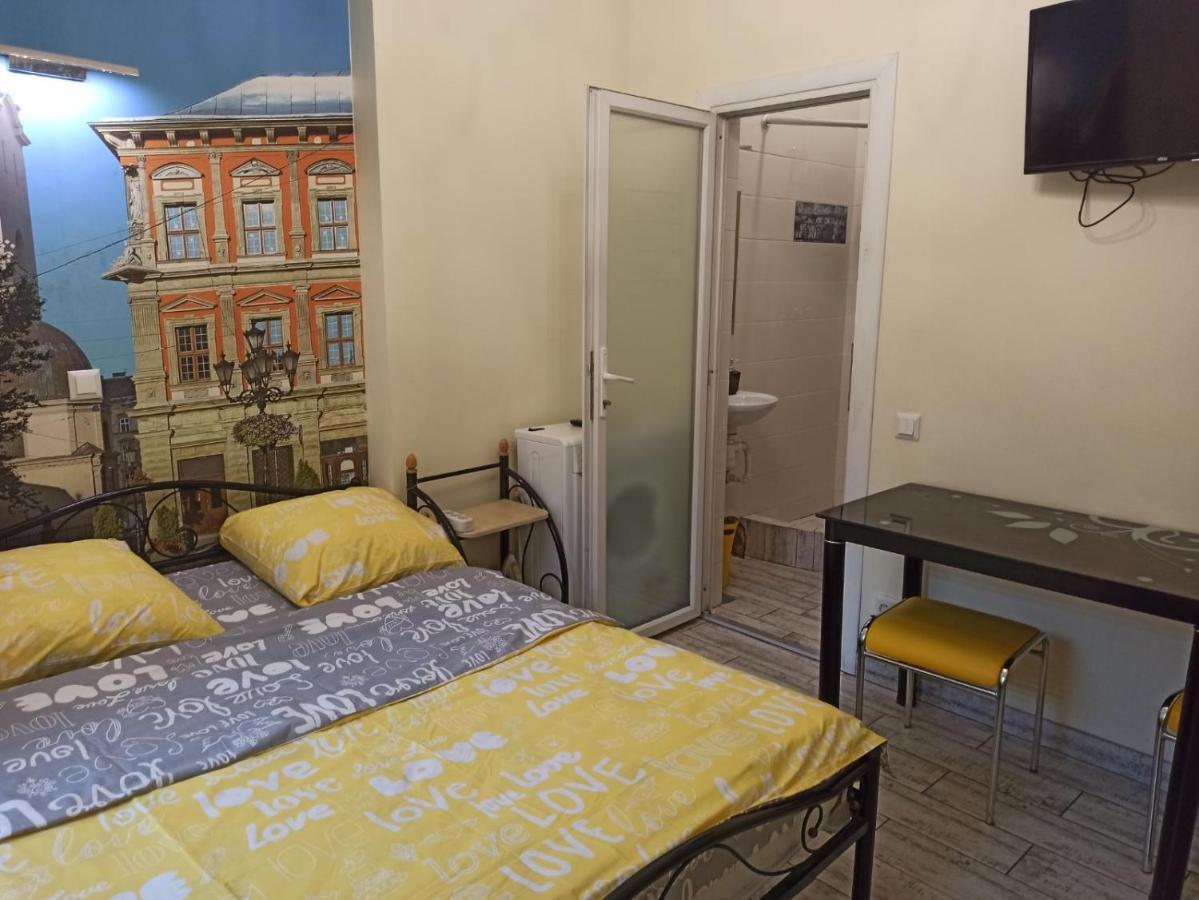 Smart Yellow Apartment-15 Хв Від Жд Вокзалу Lviv Buitenkant foto