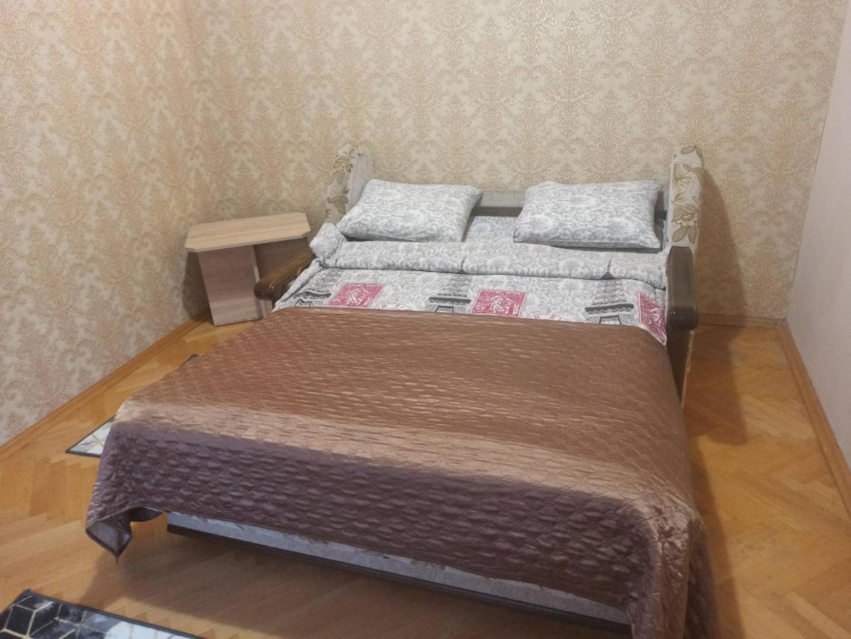 Smart Yellow Apartment-15 Хв Від Жд Вокзалу Lviv Buitenkant foto